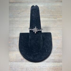 New! Large Starburst Fashion Silver Tone Ring Size 7.5 Costume Jewelry Hypoaller